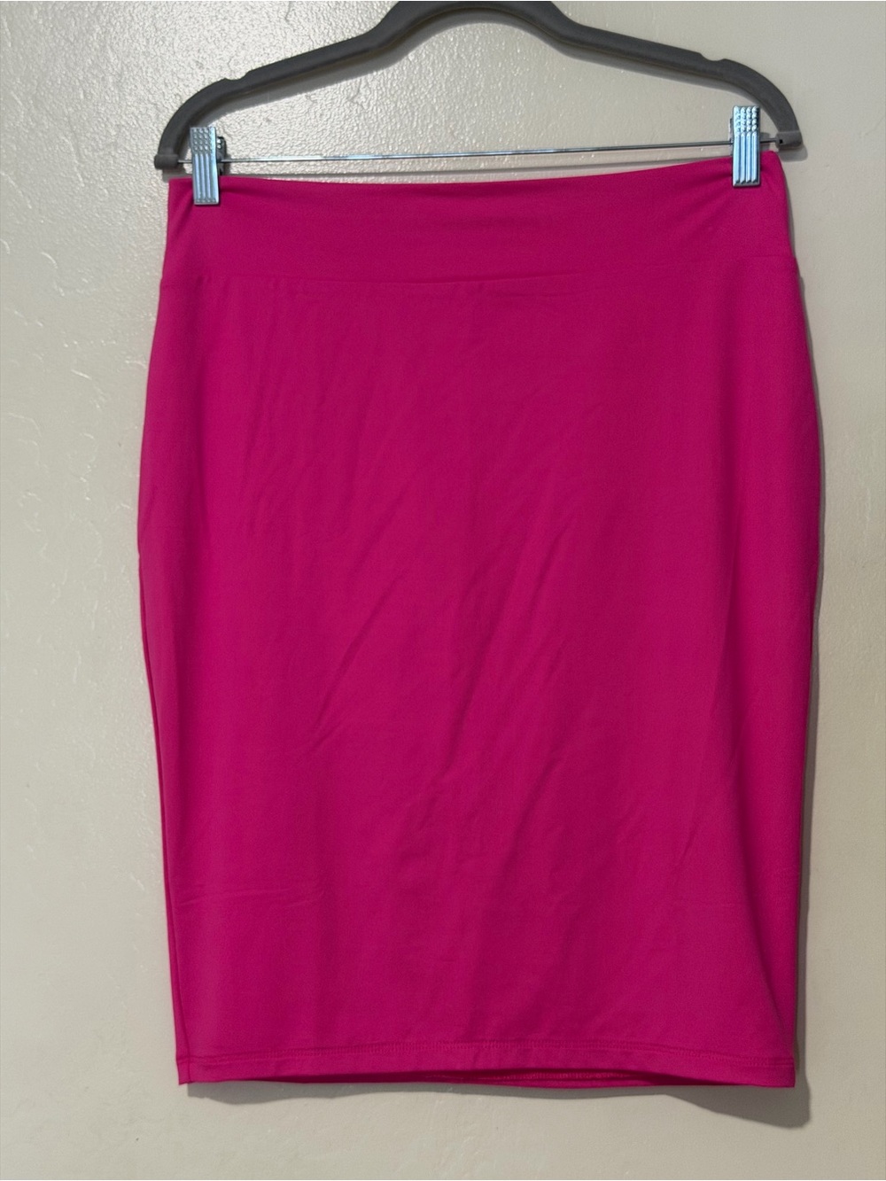 Classic Fuchsia Pencil Skirt - Sleek Everyday Style